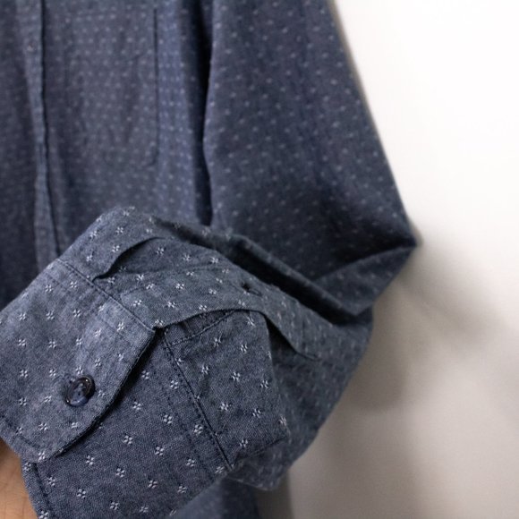 *Old Navy Slim Fit Button Down - Picture 2 of 4